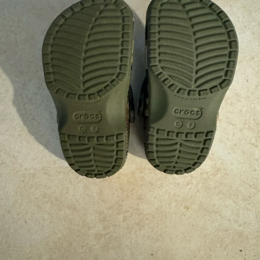 Camo crocs